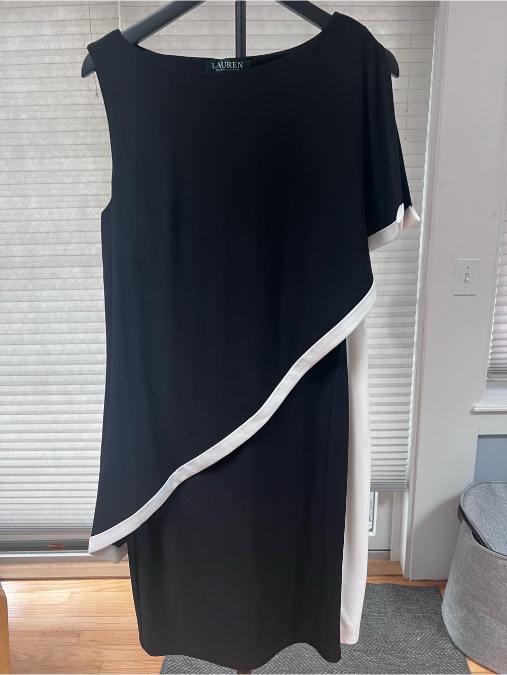 NWT Lauren Ralph Lauren Black White Colorblock Cape Sheath Dress Size 10